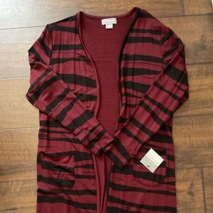 Liz Claiborne Burgundy and Black Knit Top